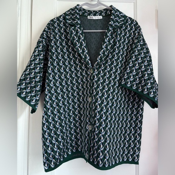 Zara Geometric Print Women’s Short Sleeves V-Neck, notched collar Top Sz: Medium - Picture 2 of 11